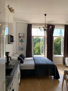 Orange Apartments Mere